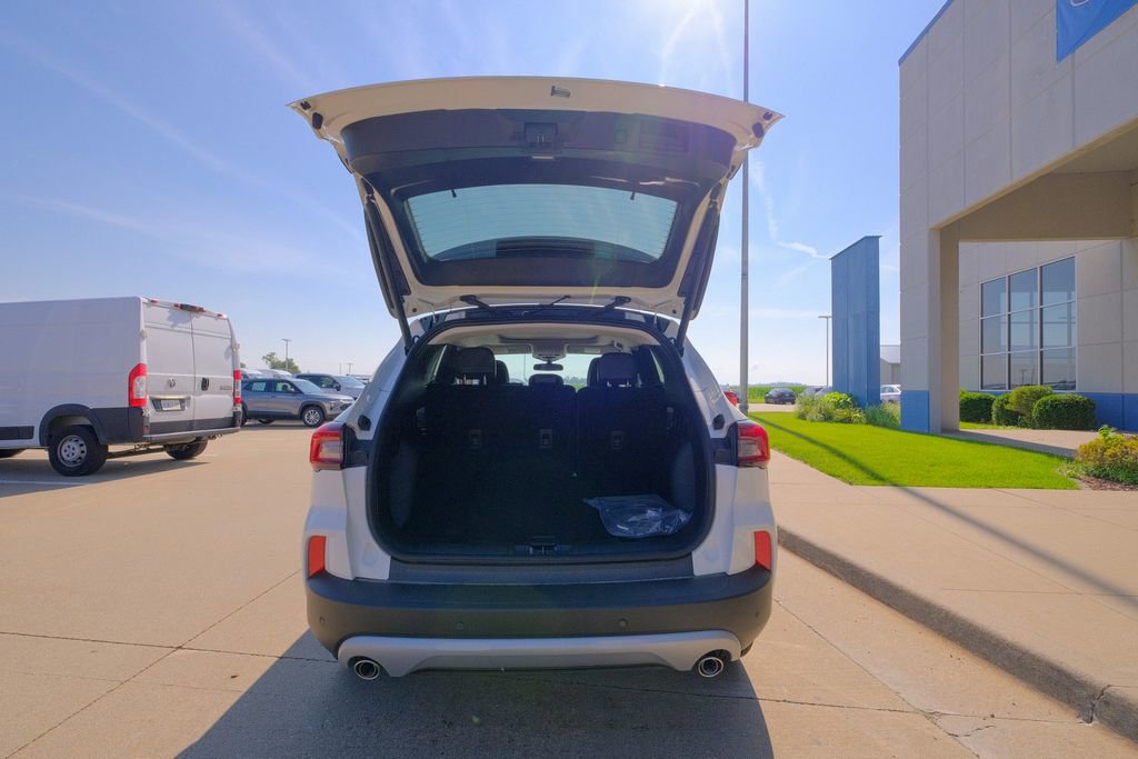 New 2025 Ford Escape SE image 20