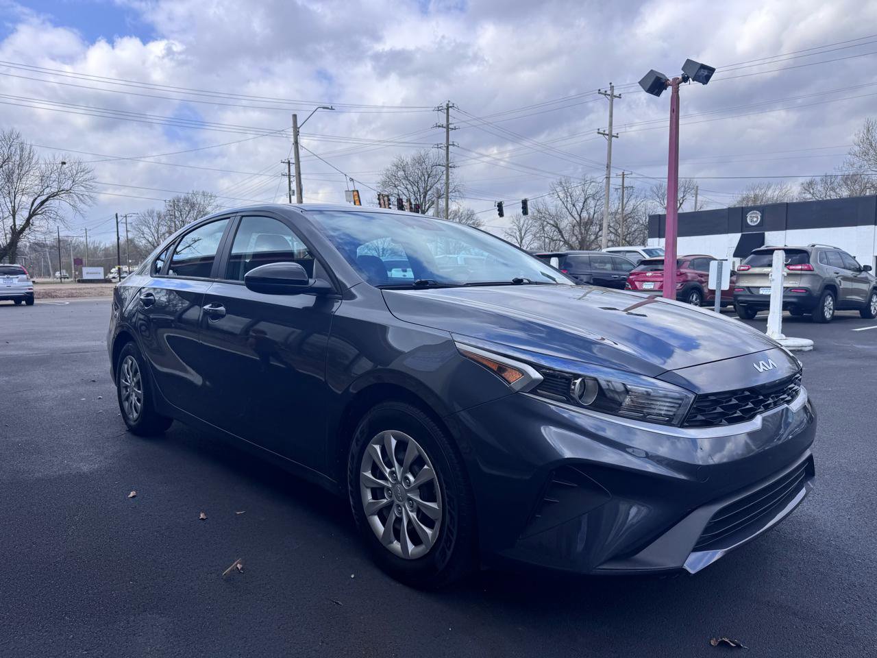 Used 2023 Kia Forte LX image 7
