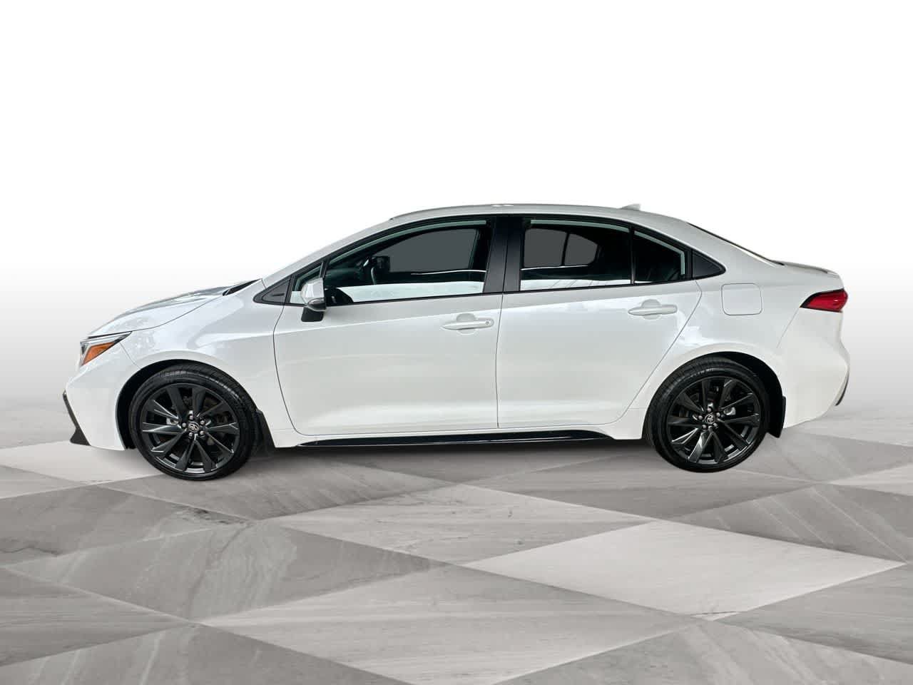 Used 2026 Toyota Corolla SE FWD image 5