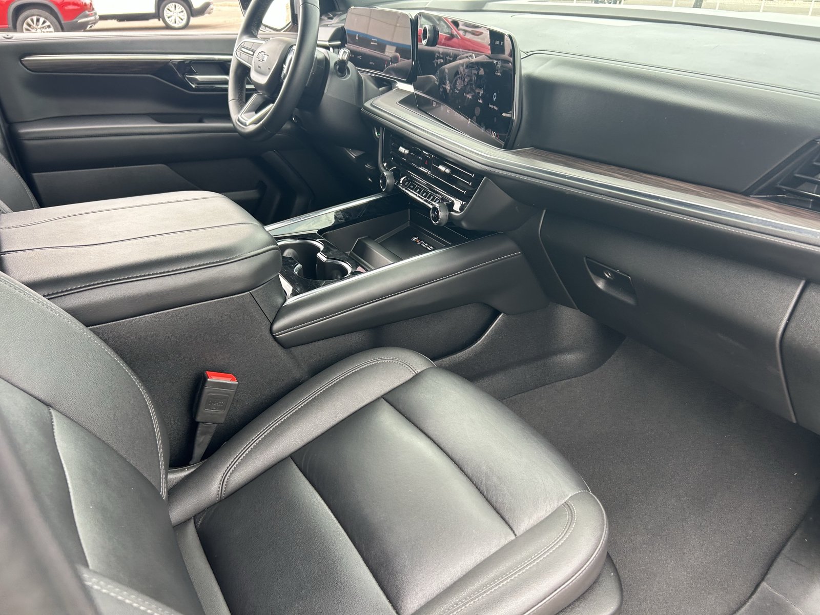 Used 2025 Chevrolet Tahoe Z71 AWD/4WD image 13