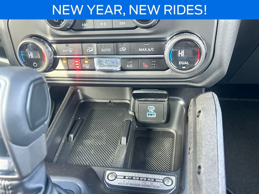 New 2025 Ford Bronco Outer Banks w/ Sasquatch Package AWD/4WD image 29