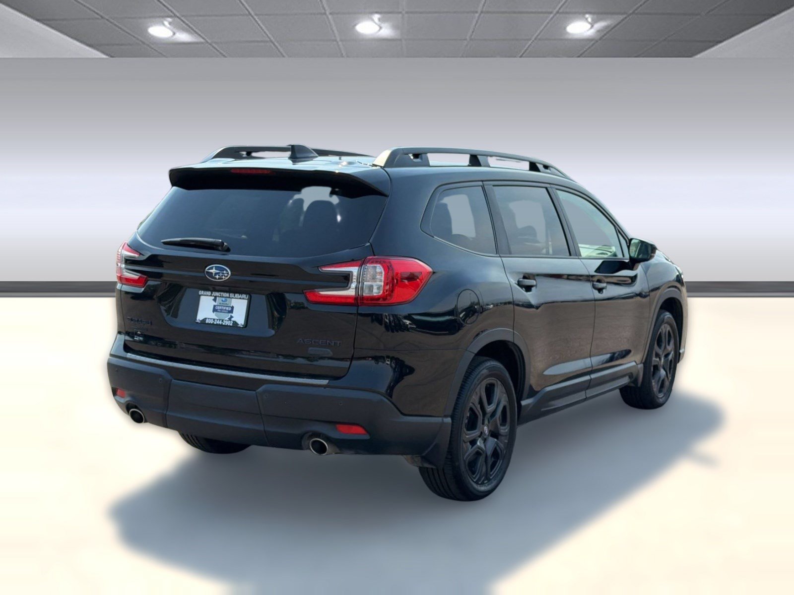 Certified 2025 Subaru Ascent Bronze Edition w/ Onyx Package AWD/4WD image 9