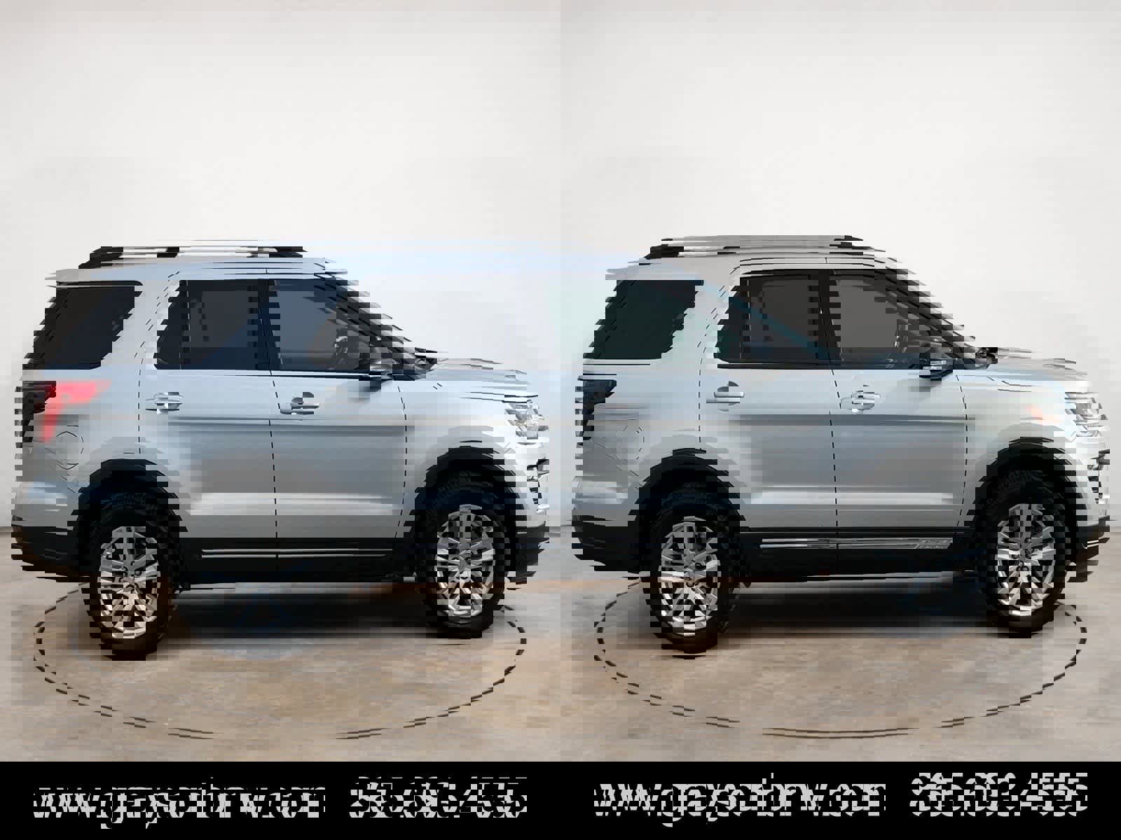Used 2022 Ford Explorer XLT image 2