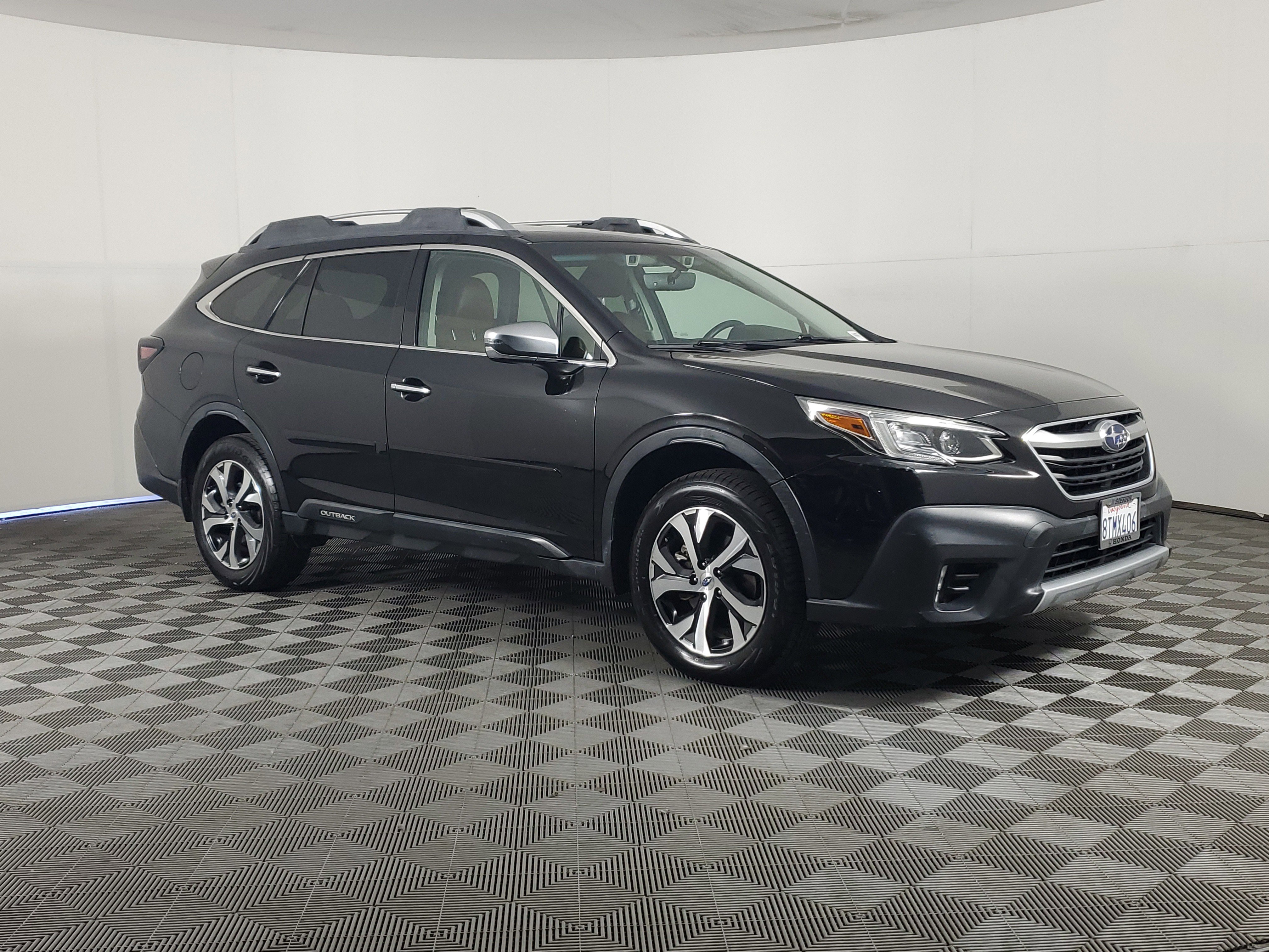 Used 2021 Subaru Outback Touring XT AWD/4WD image 3