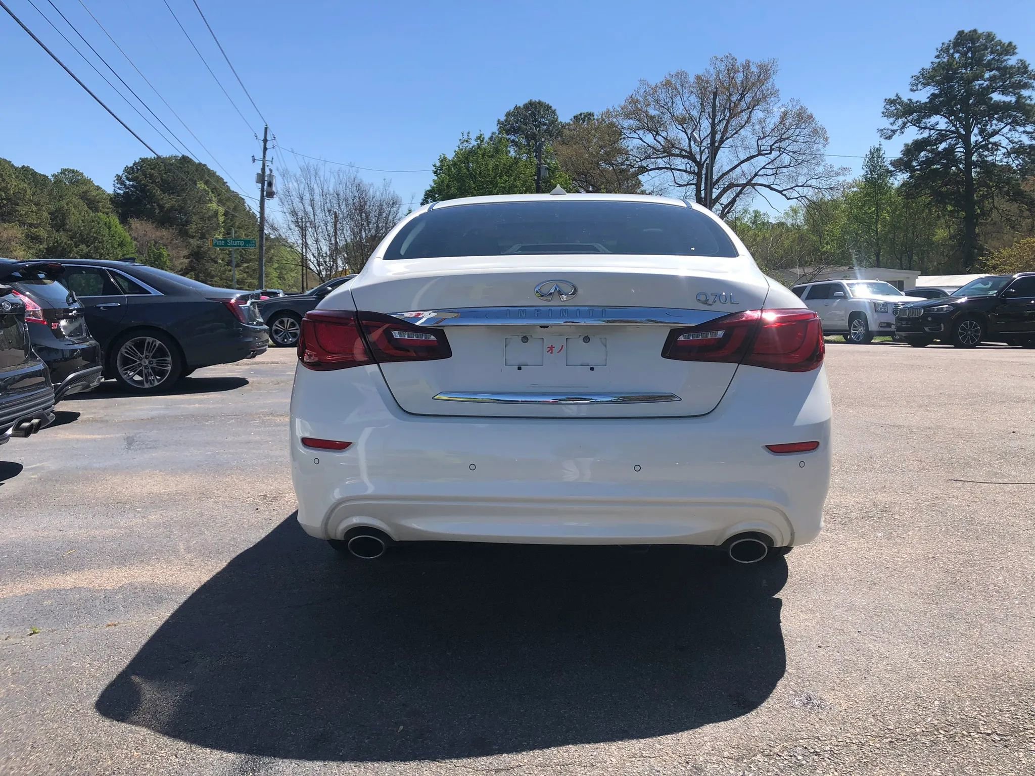 Used 2017 INFINITI Q70 L 3.7 image 4