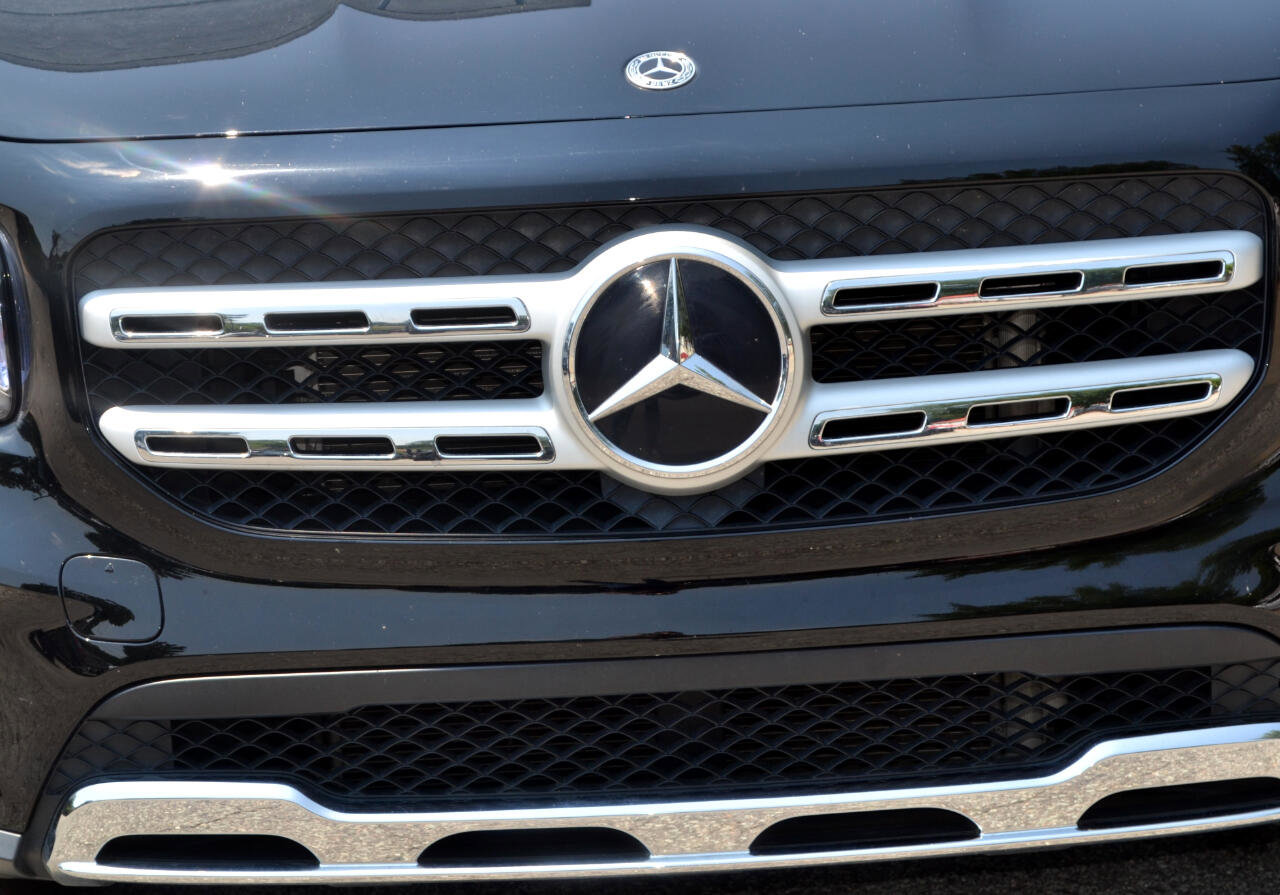 Used 2023 Mercedes-Benz GLB 250 image 4