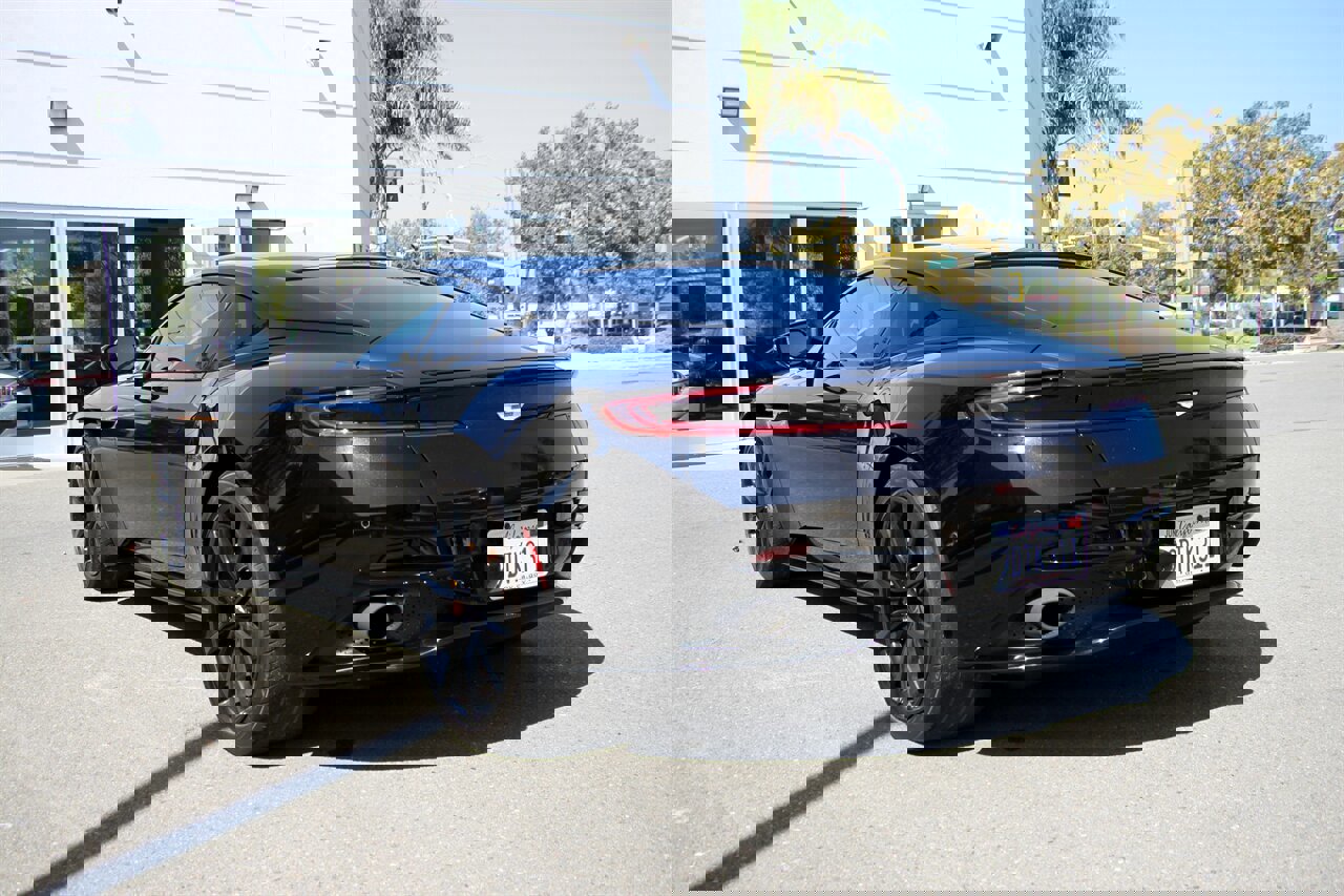 Used 2018 Aston Martin DB11 Coupe image 6