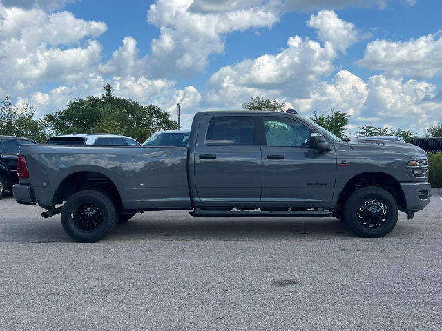 New 2027 RAM 3500 Big Horn AWD/4WD image 39