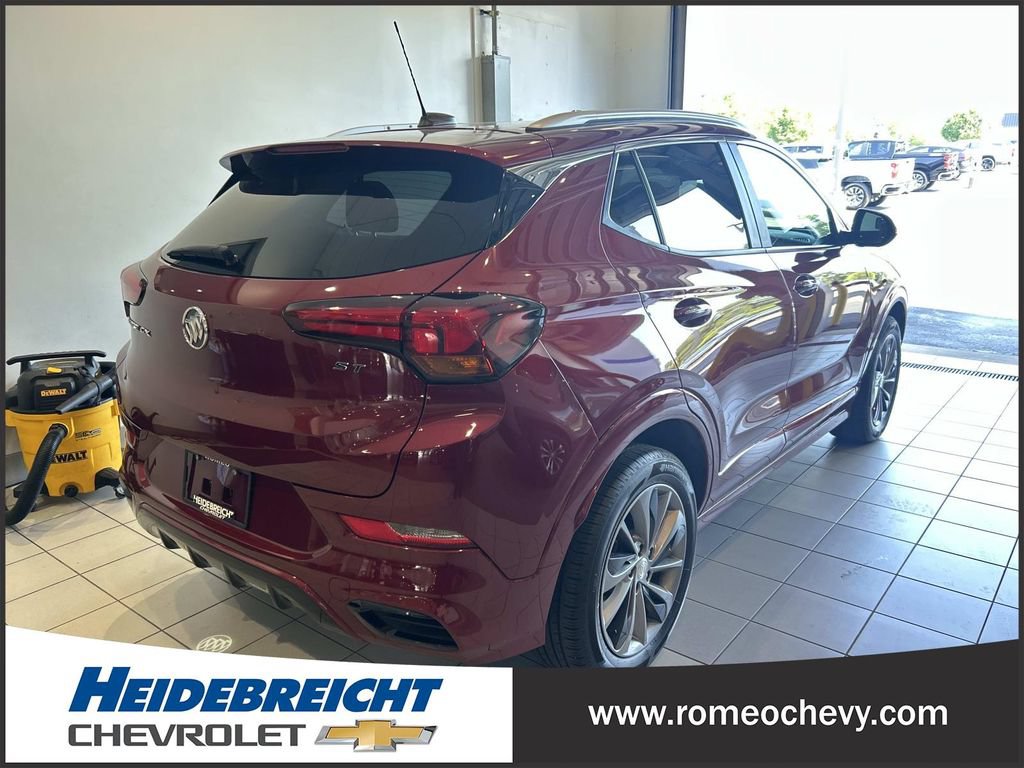 Used 2023 Buick Encore GX Select w/ Sport Touring Package FWD image 4