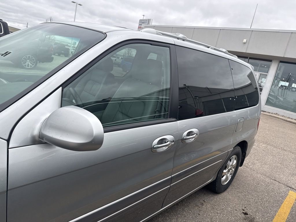 Used 2004 Kia Sedona LX FWD image 4