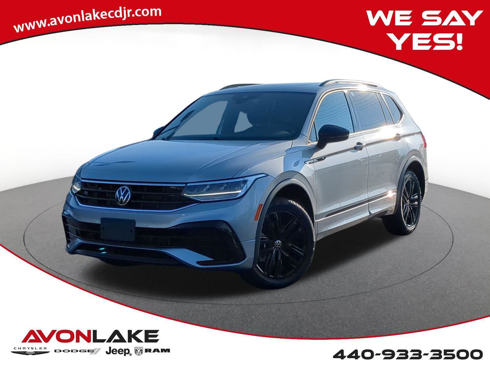 Used 2022 Volkswagen Tiguan SE R-Line image 1