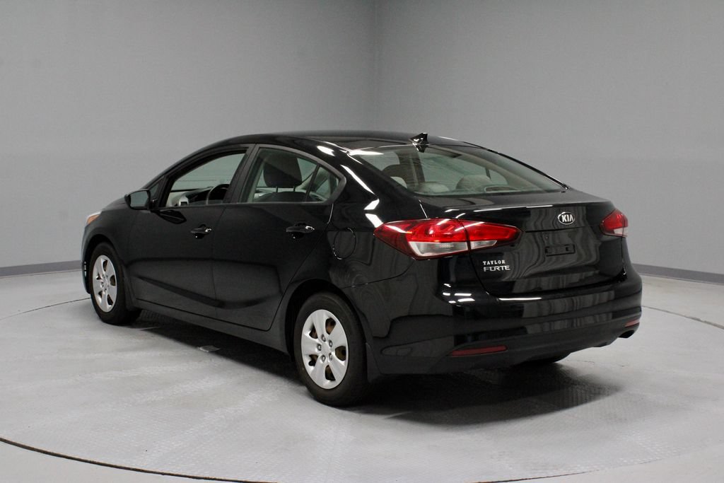Used 2017 Kia Forte LX FWD image 8