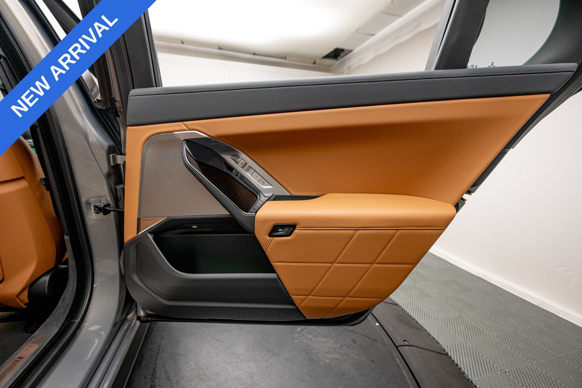 Used 2023 BMW 740i RWD image 39