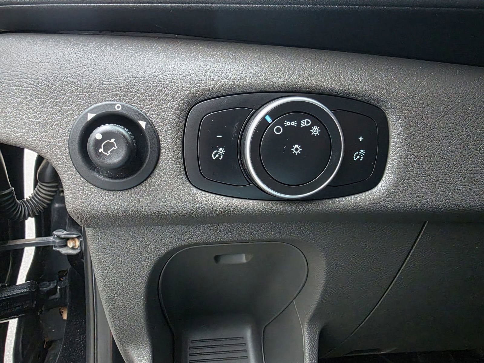 Used 2020 Ford Transit 350 XL image 14