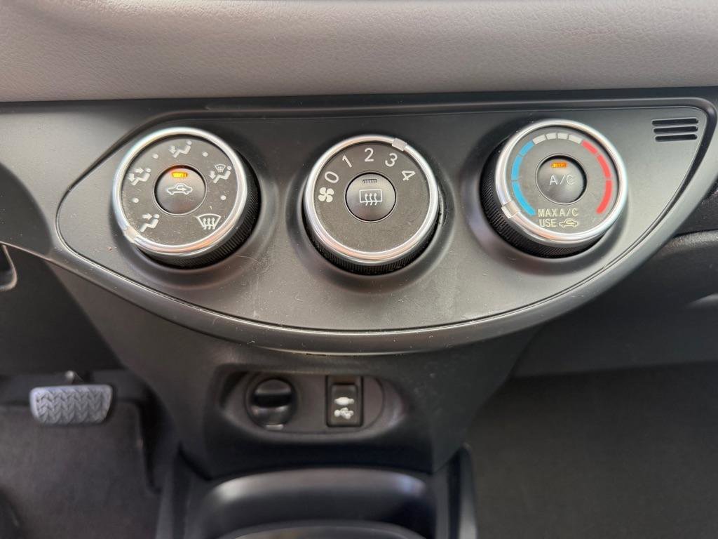 Used 2015 Toyota Yaris L FWD image 18