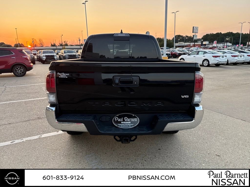 Used 2022 Toyota Tacoma TRD Off-Road image 13