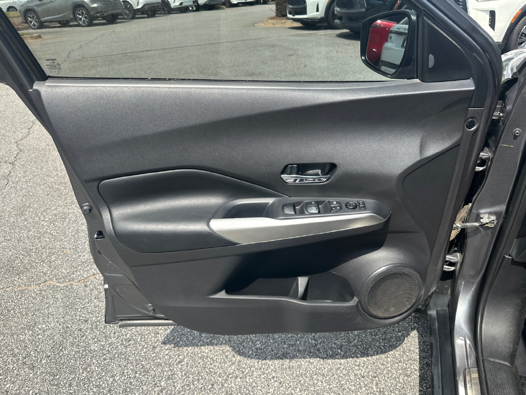 Used 2020 Nissan Kicks SR w/ SR Premium Package FWD image 10