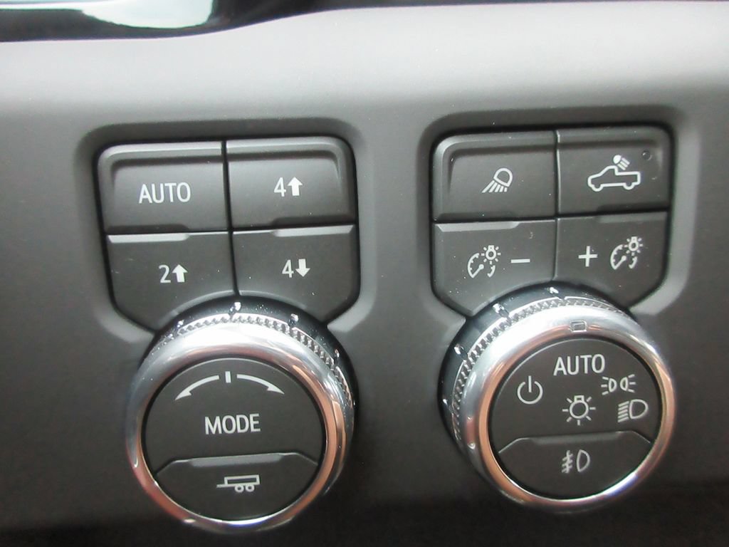 New 2026 GMC Sierra 2500 Denali Ultimate AWD/4WD image 18