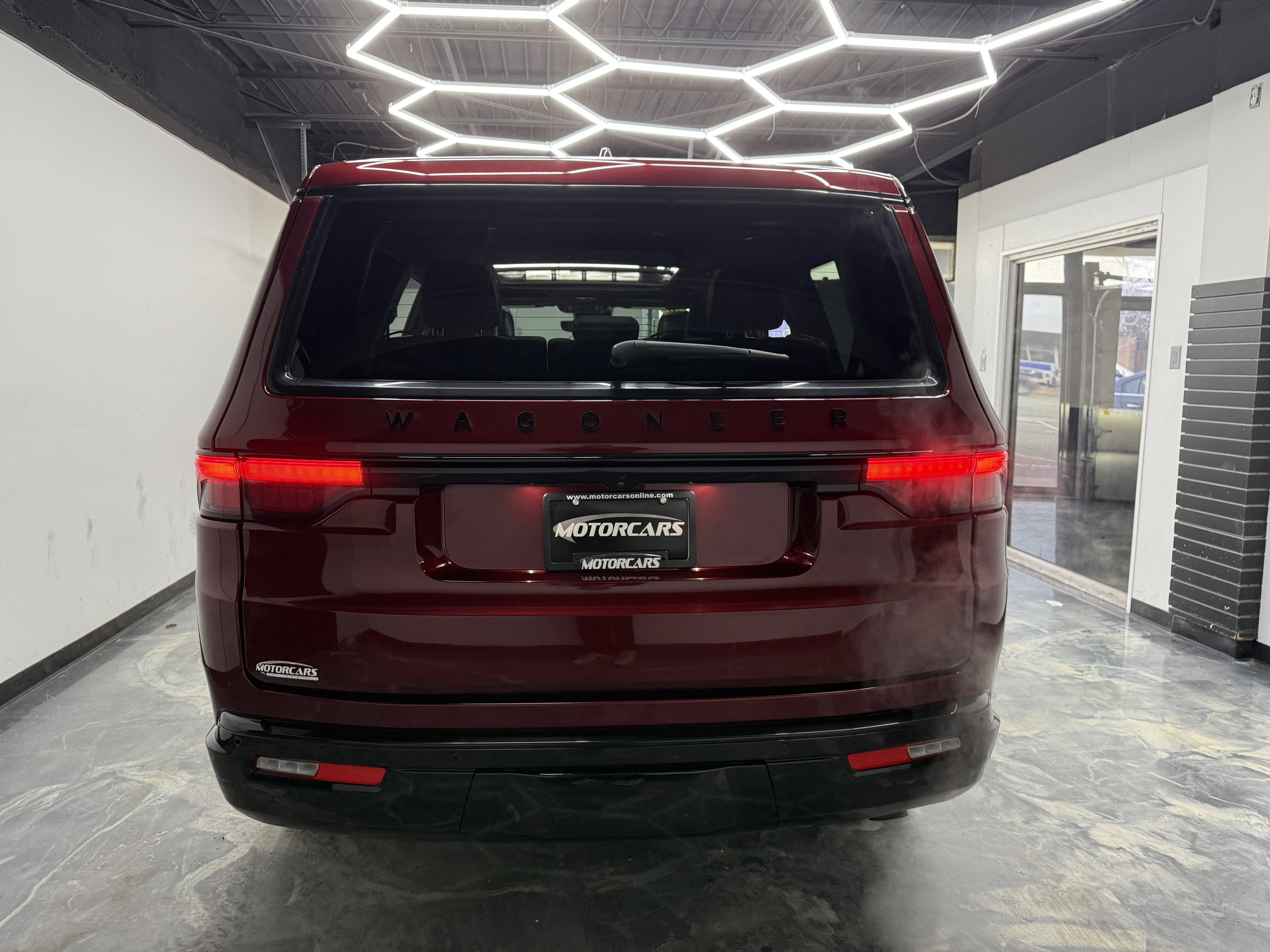 Used 2024 Jeep Wagoneer Series II AWD/4WD image 4
