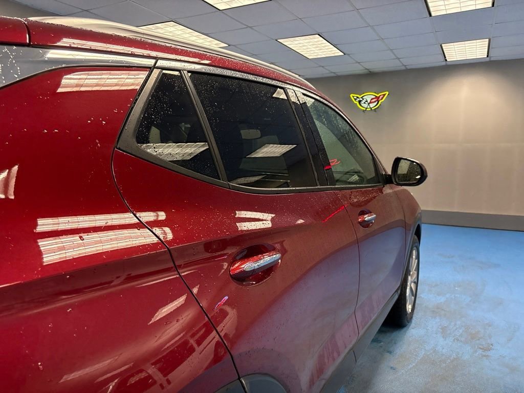 Certified 2023 Buick Encore GX Essence w/ Experience Buick Package FWD image 6