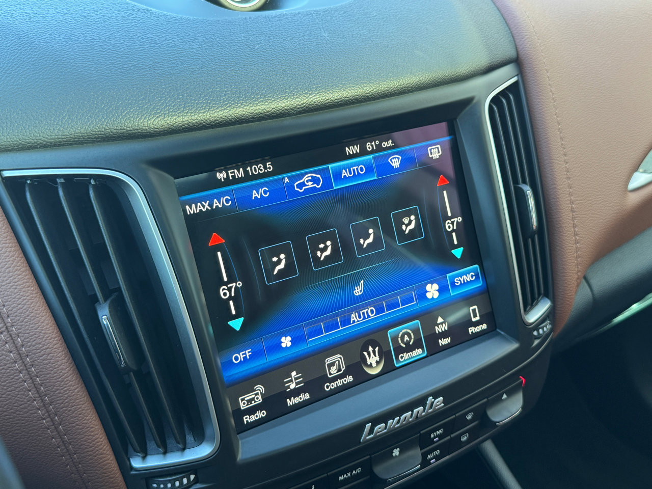 Used 2017 Maserati Levante image 22