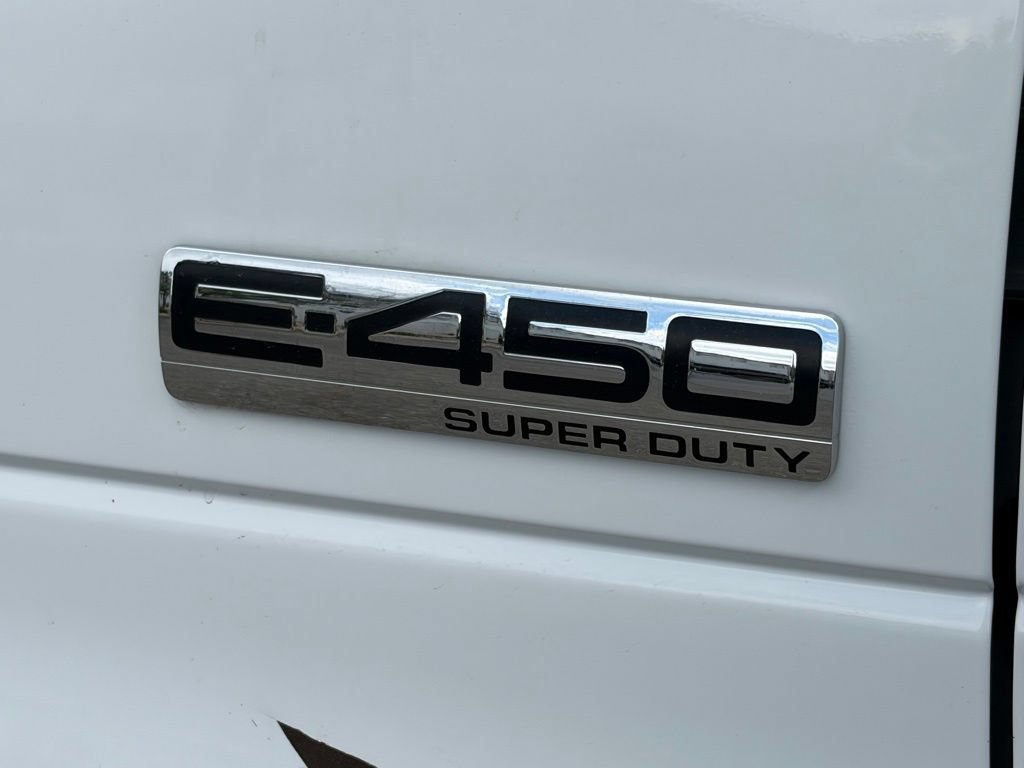 Used 2014 Ford E-450 and Econoline 450 Super Duty w/ Motorhome Prep Package RWD image 10