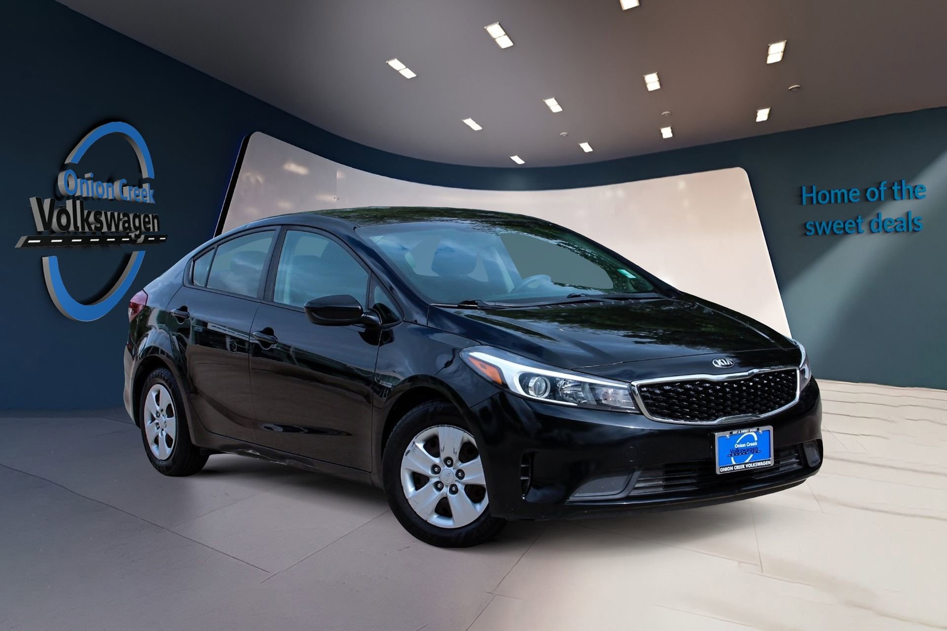 Used 2017 Kia Forte LX FWD image 1