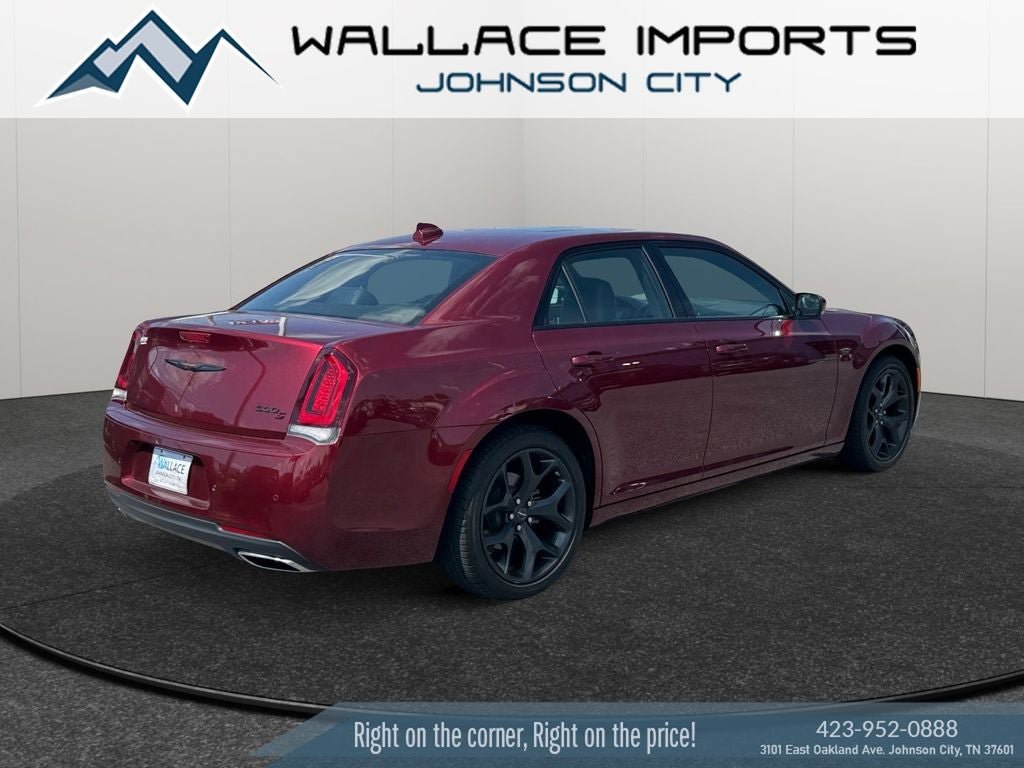 Used 2023 Chrysler 300 S w/ Comfort Group RWD image 5