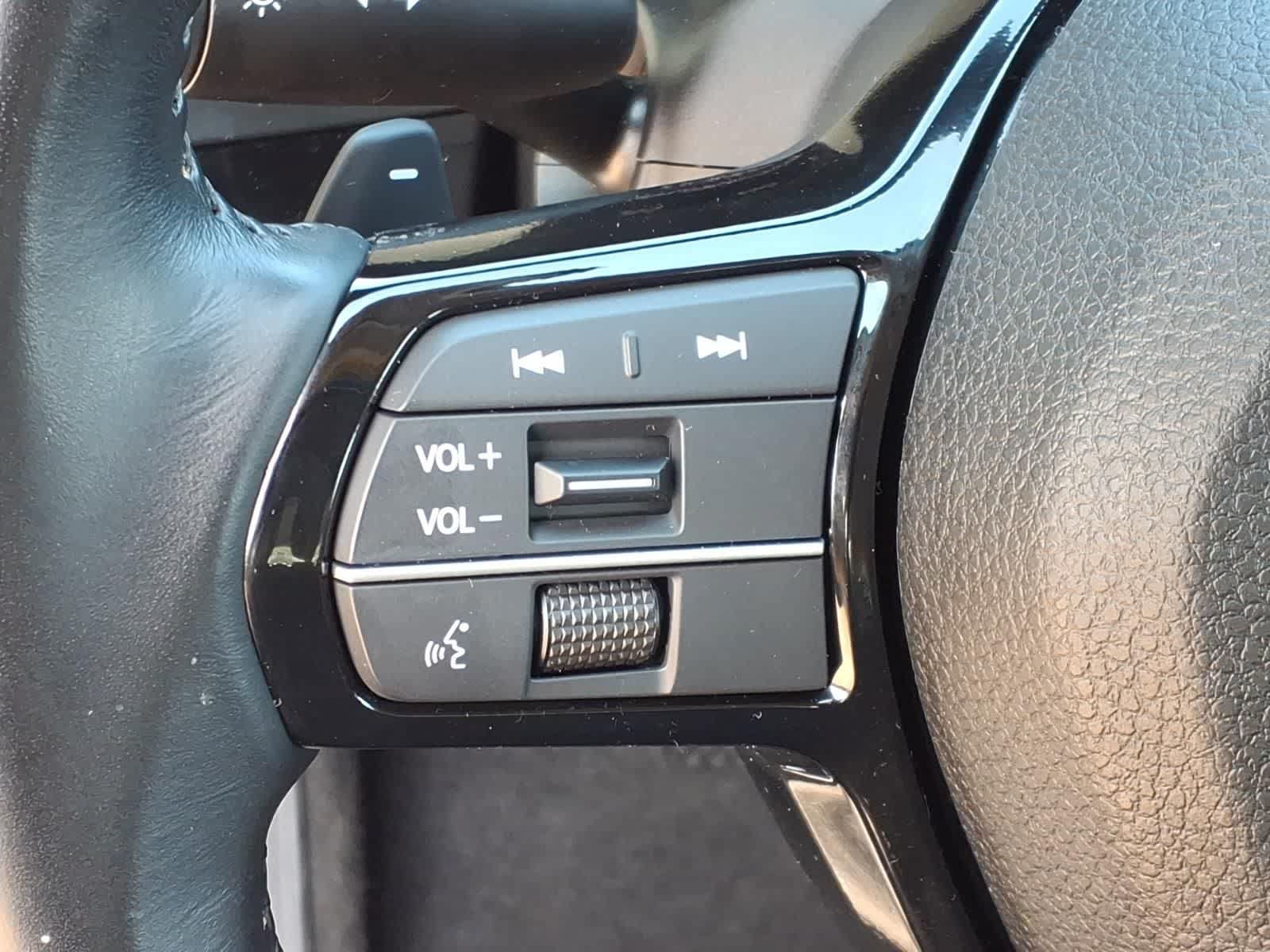 Used 2023 Honda Accord Touring image 17