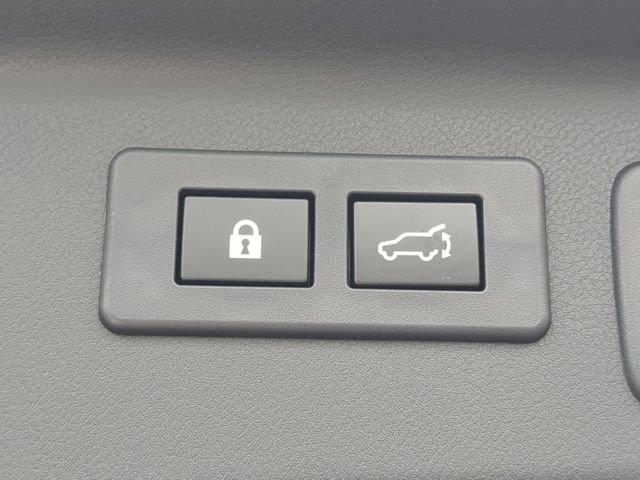 Used 2025 Subaru Forester Touring w/ Popular Package - Touring image 10