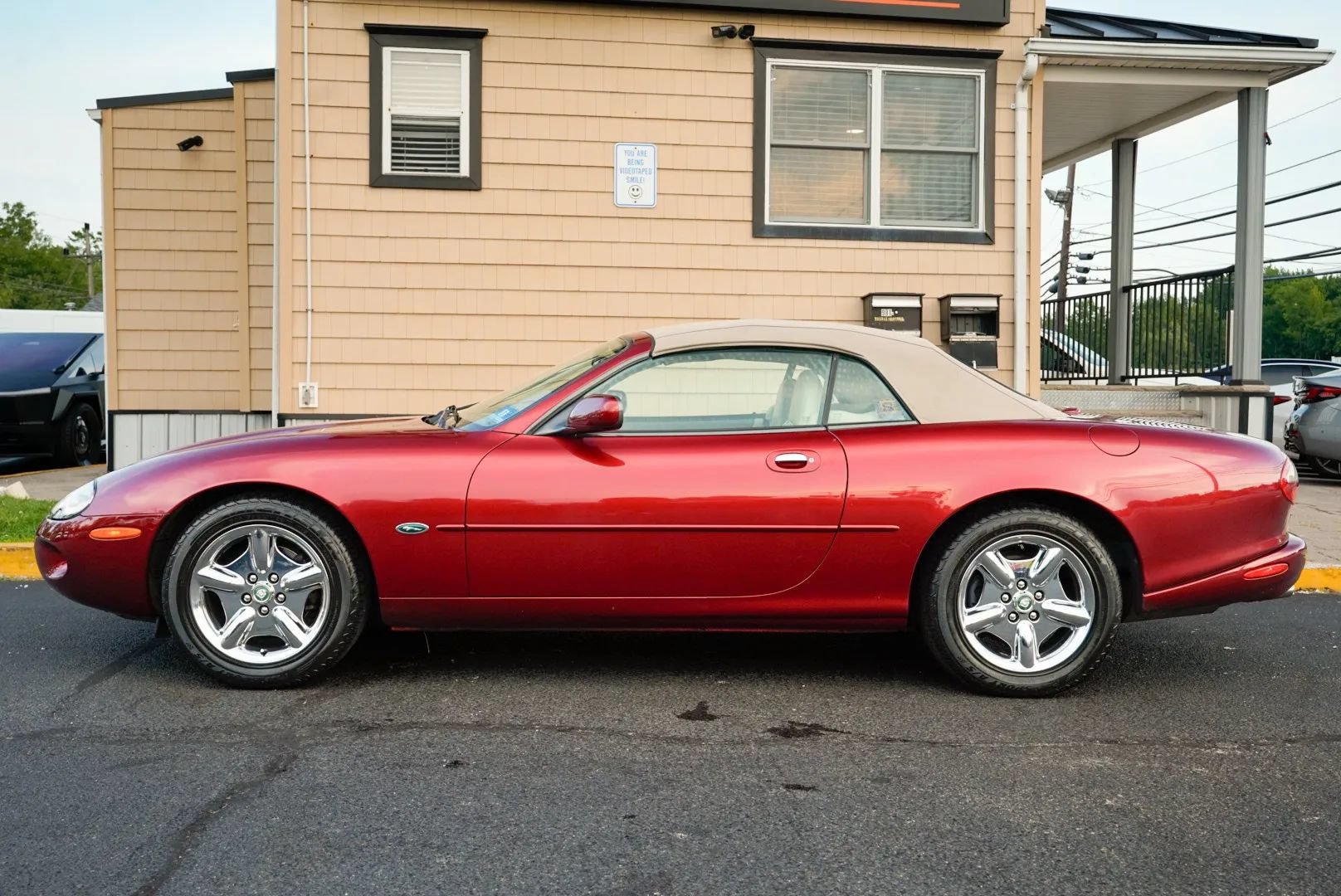 Used 1997 Jaguar XK8 Convertible RWD image 17