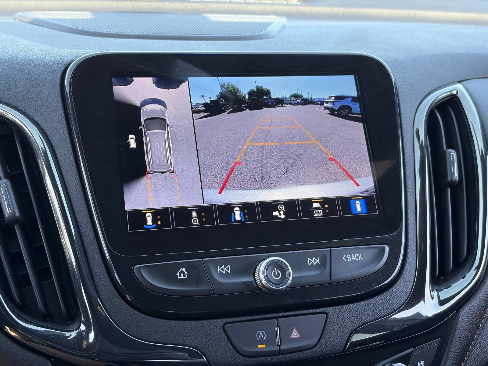 Certified 2024 Chevrolet Equinox Premier AWD/4WD image 28