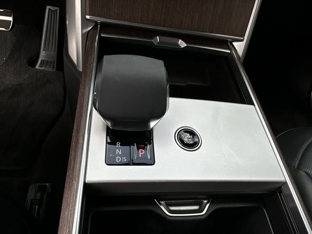 Used 2024 Land Rover Range Rover SE AWD/4WD image 27