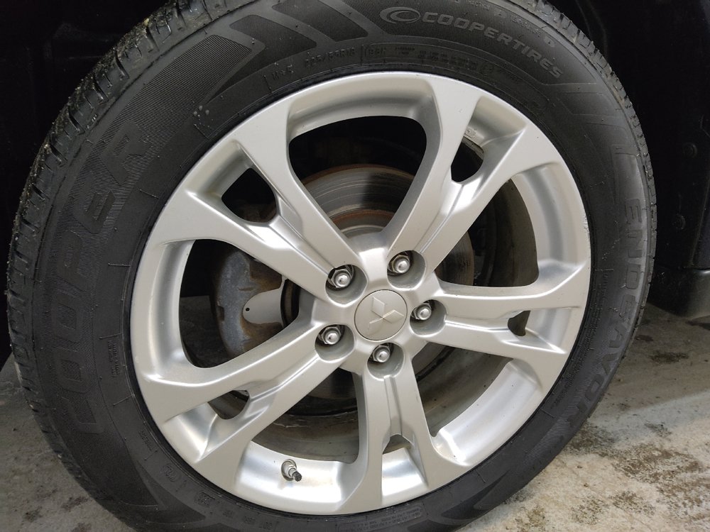 Used 2014 Mitsubishi Outlander GT AWD/4WD image 31