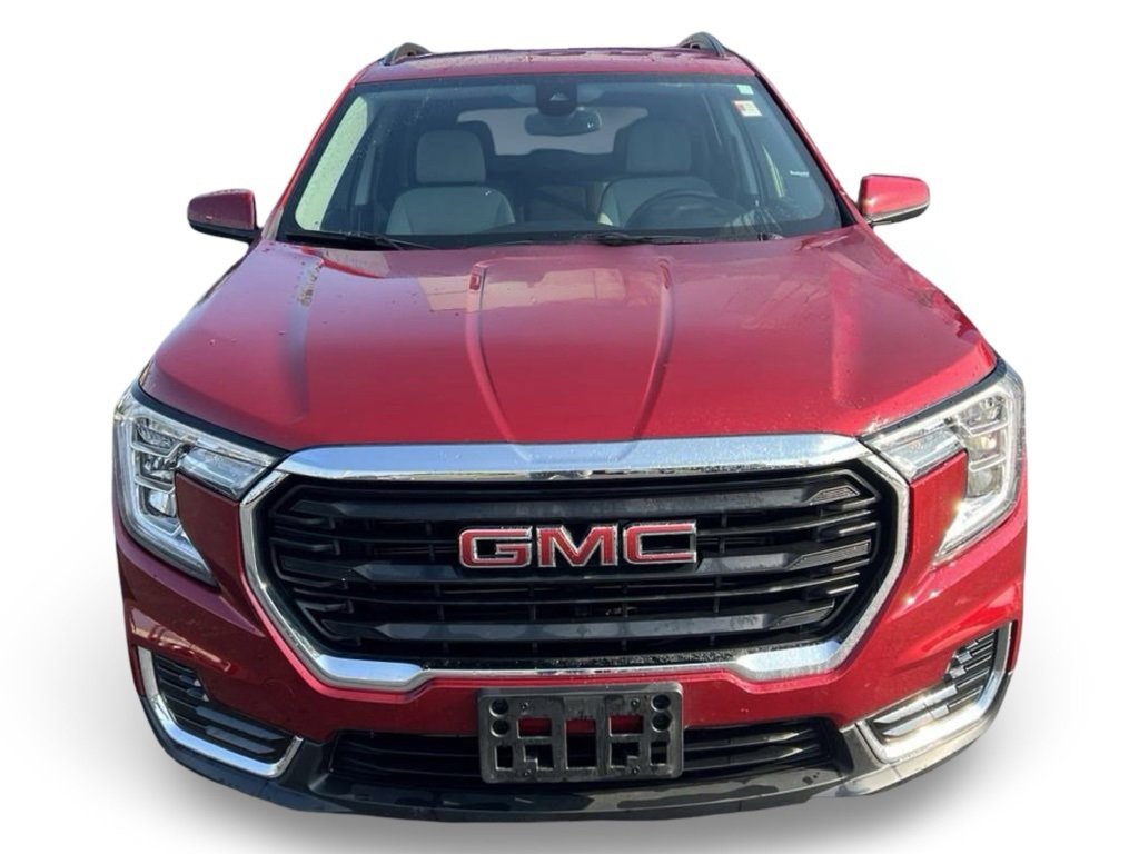 Used 2023 GMC Terrain SLE w/ Driver Convenience Package image 2
