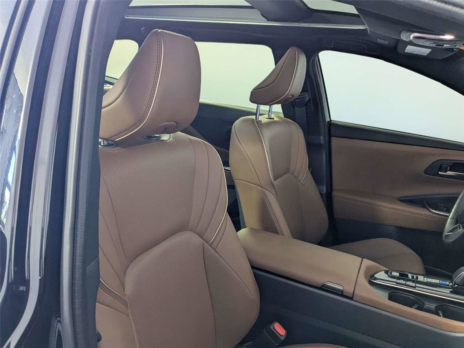 Certified 2025 Toyota Crown Signia w/ Advanced Technology Package AWD/4WD image 34