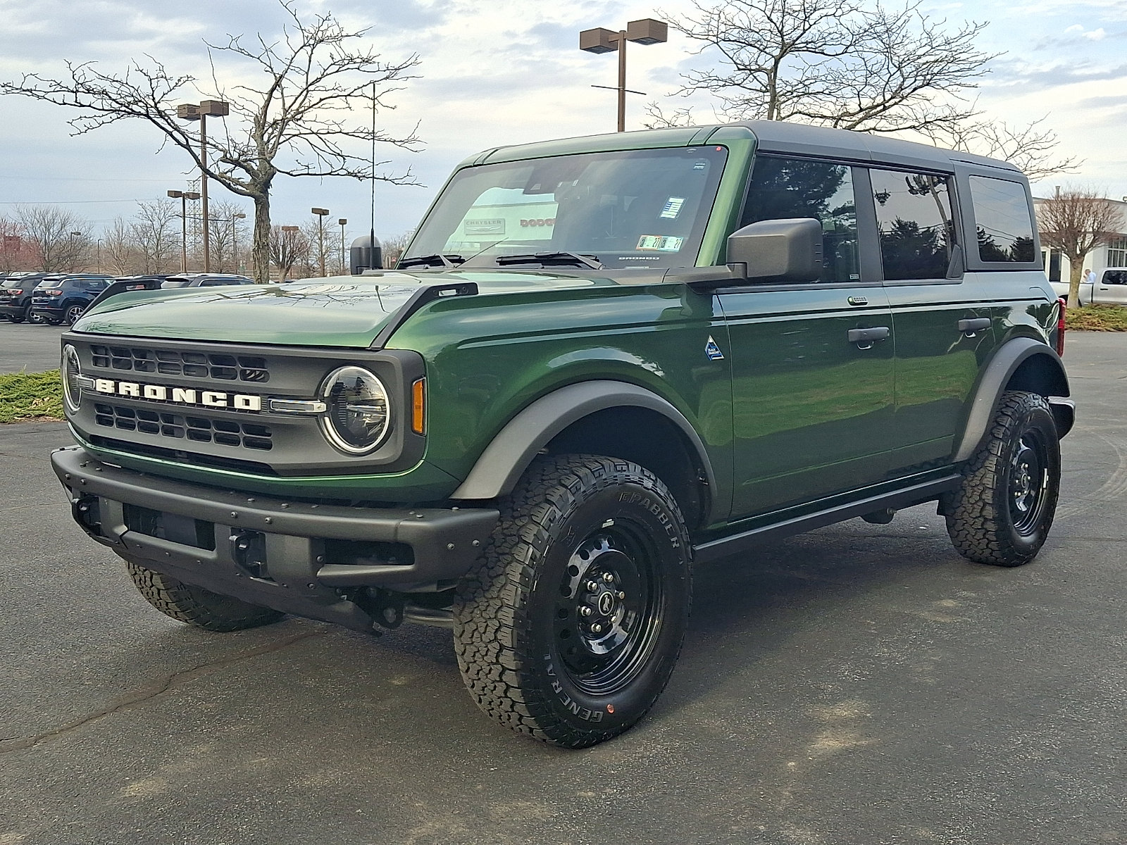 Used 2023 Ford Bronco Black Diamond image 1