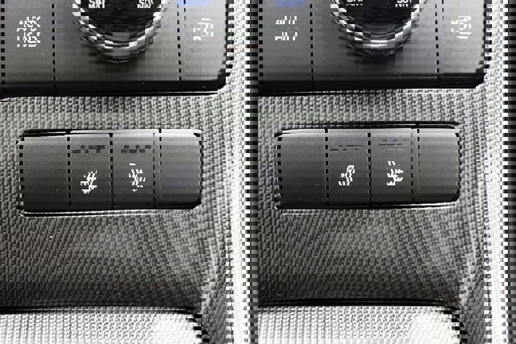 Used 2023 Hyundai Santa Fe SEL w/ Premium Package image 28