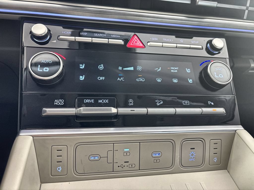 New 2025 Hyundai Santa Fe Calligraphy FWD image 17