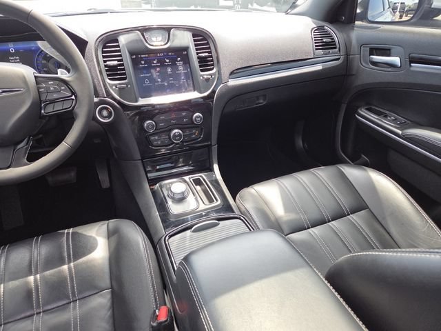 Used 2023 Chrysler 300 S RWD image 30