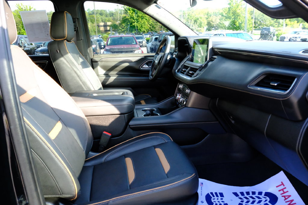 Used 2023 GMC Yukon AT4 w/ AT4 Premium Plus Package AWD/4WD image 33