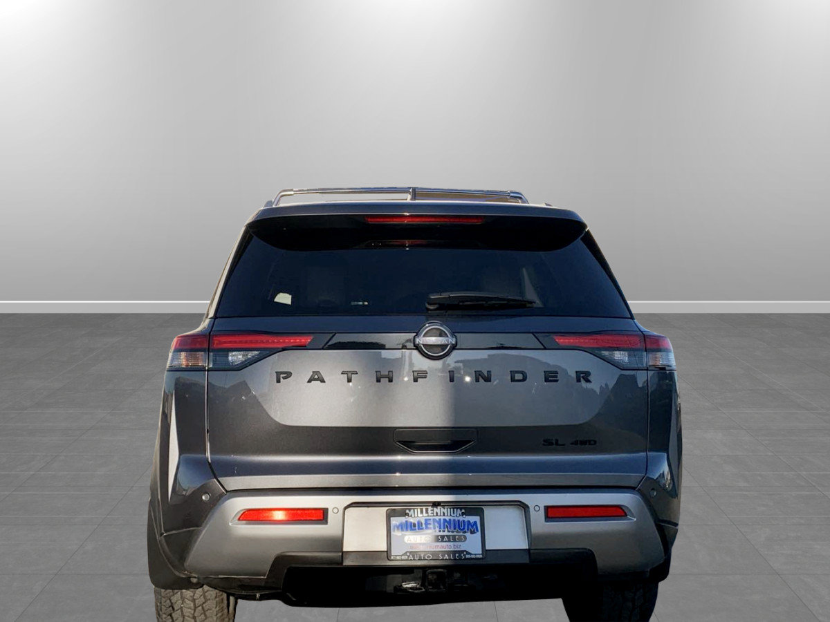 Used 2022 Nissan Pathfinder SL w/ Lighting Package (N92) AWD/4WD image 6