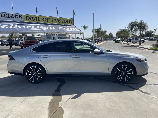 Used 2025 Honda Accord Touring image 9