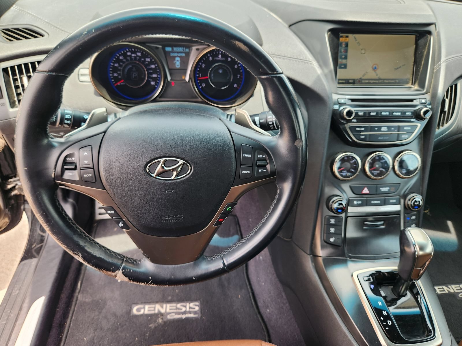 Used 2015 Hyundai Genesis 3.8 RWD image 29