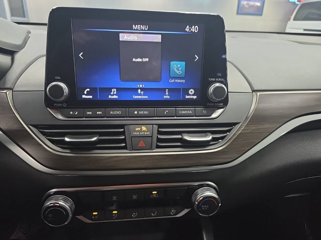 Used 2024 Nissan Altima 2.5 SV FWD image 19