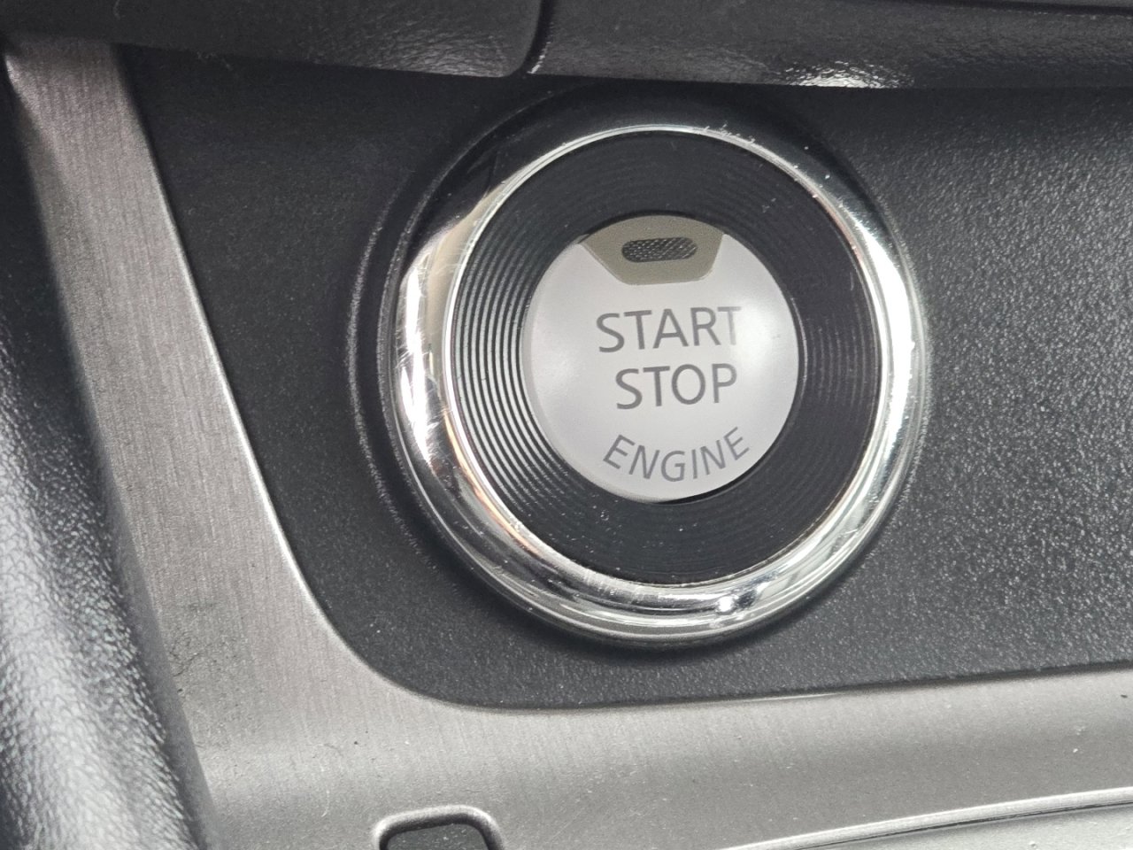 Used 2024 Nissan Murano SV image 22