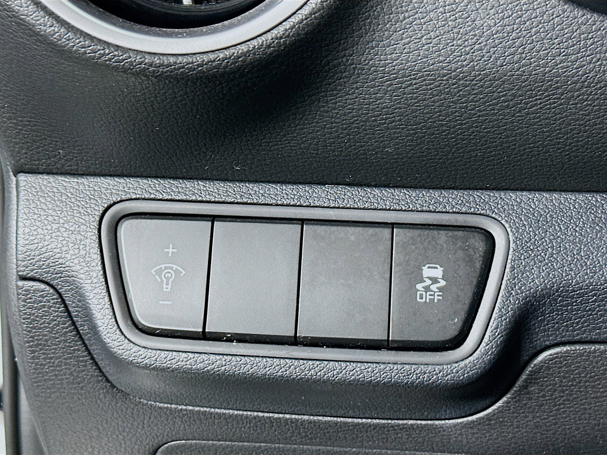 Used 2024 Kia Forte LXS image 16