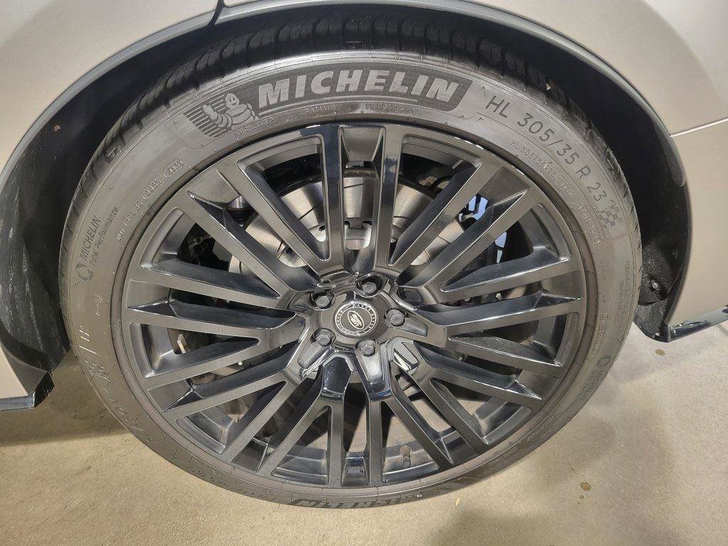 Used 2024 Land Rover Range Rover Sport image 27