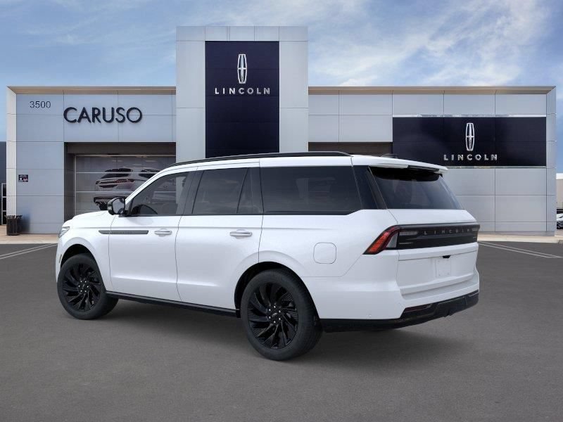 New 2026 Lincoln Navigator Reserve w/ Jet Appearance Package AWD/4WD image 4