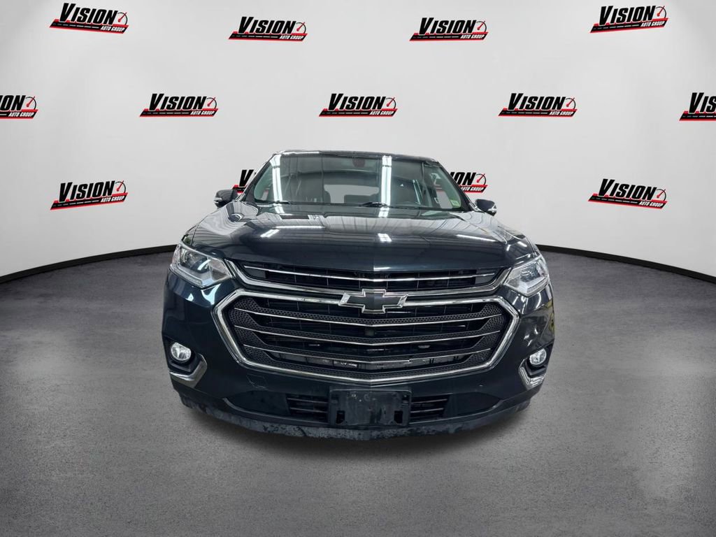 Used 2019 Chevrolet Traverse LT image 2